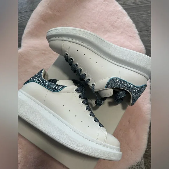 Authentic Alexander McQueen women's sneakers in size 9 Limited Edition 🩵 - Picture 4 of 10